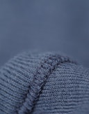 Body uten ermer i merinoull til baby Tordenblå