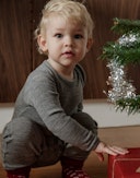 Heldragt i merinould til baby Gråmelange