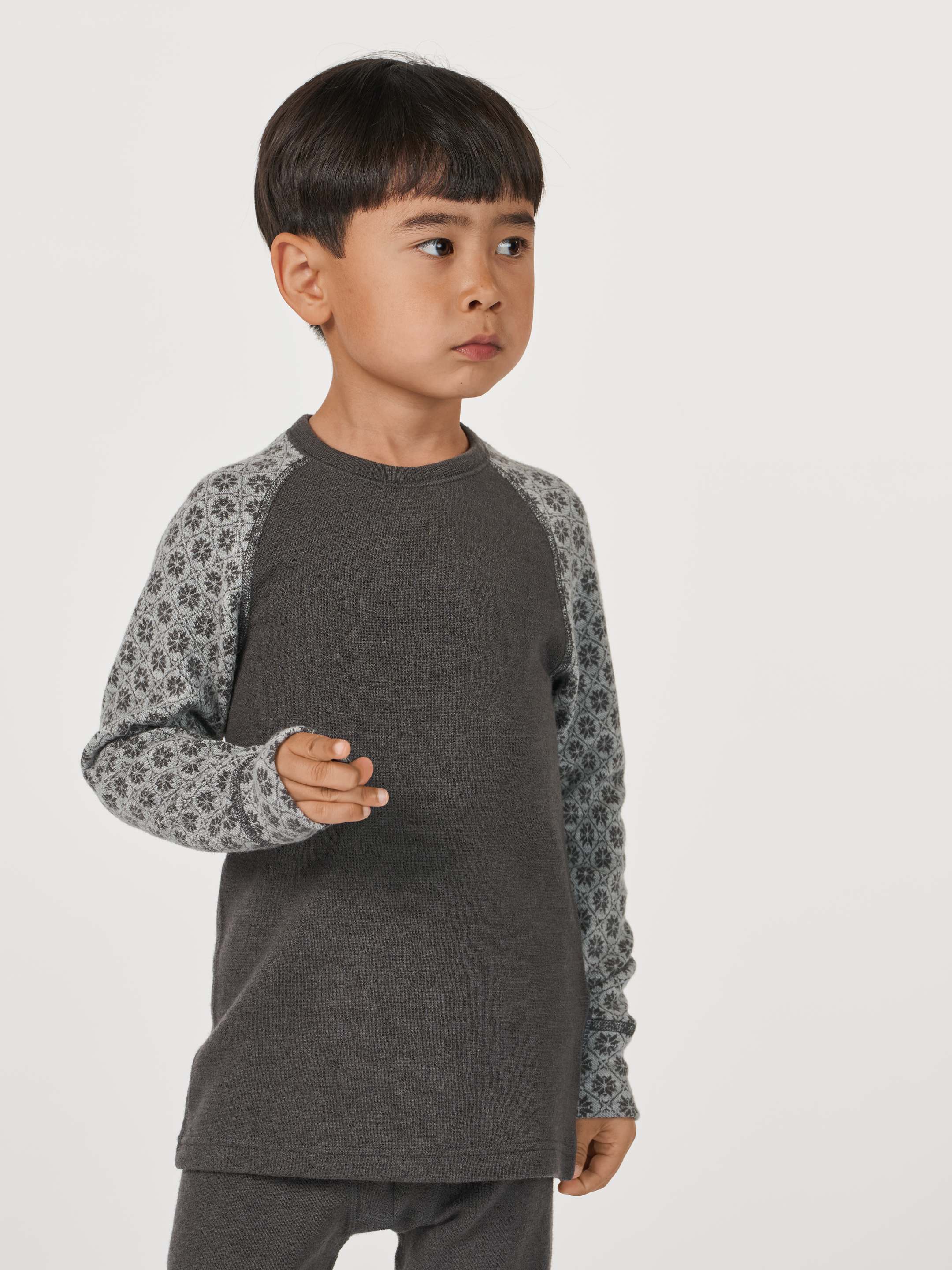 Long sleeve top with raglan sleeves 2