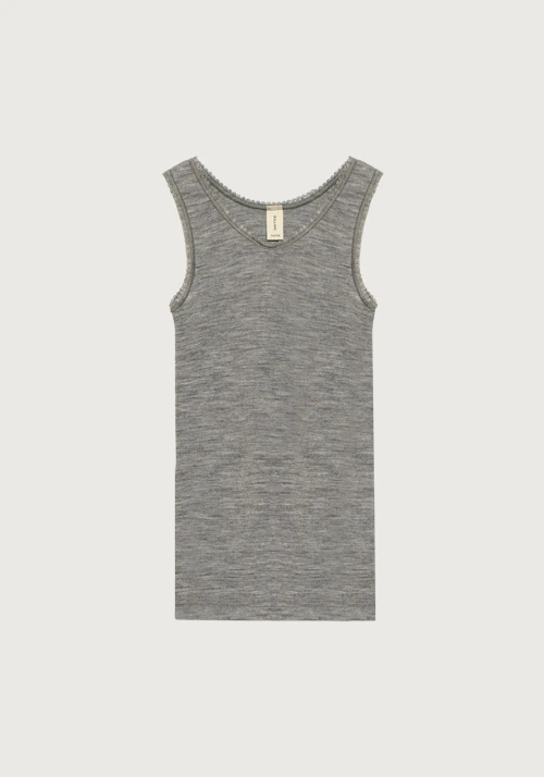 Singlet med blonder