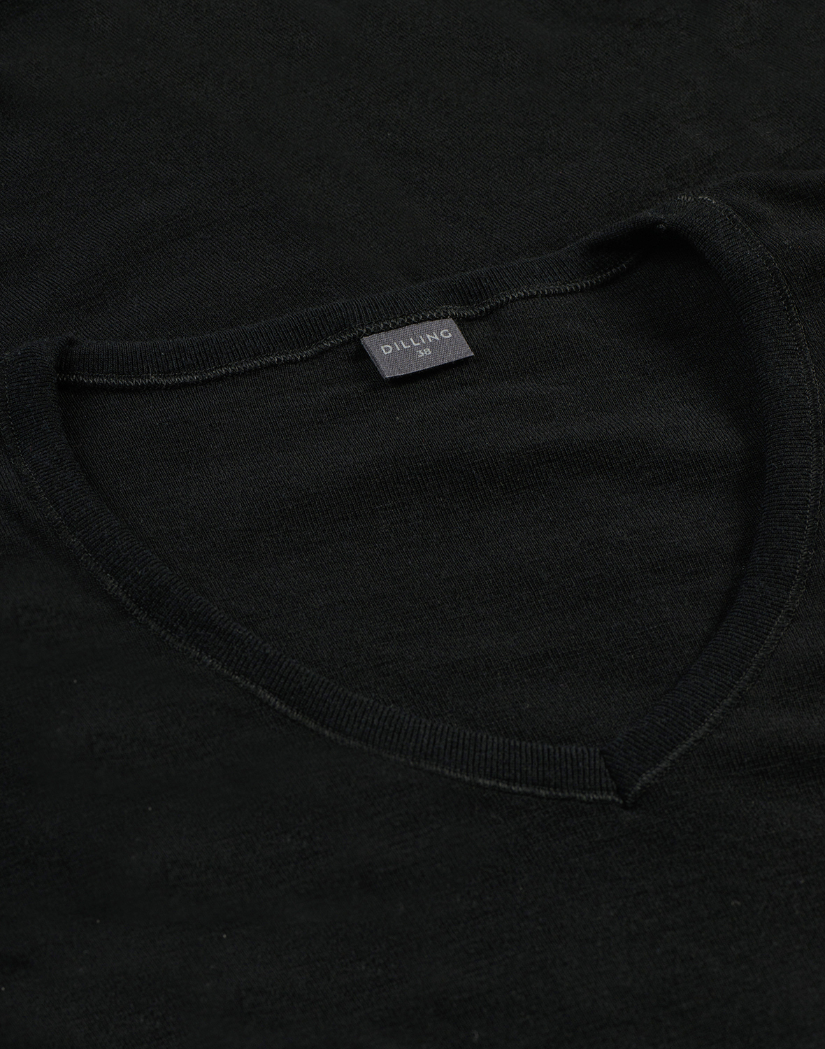 Women's merino wool V-neck dress - Black