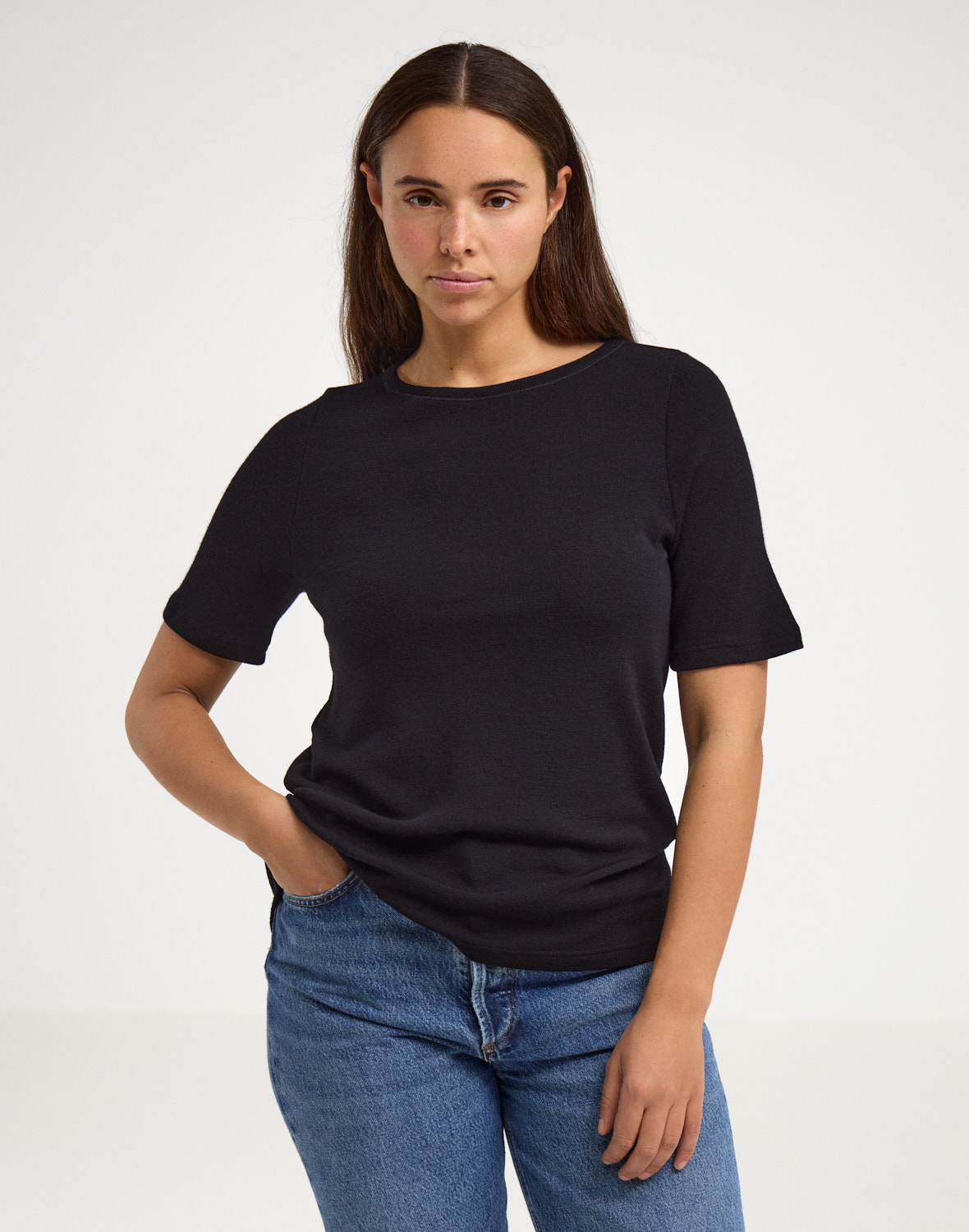 Women's merino wool T-shirt in Black - $60.99 - Dilling