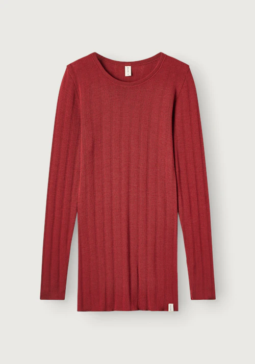 Long sleeve top with high O-neck