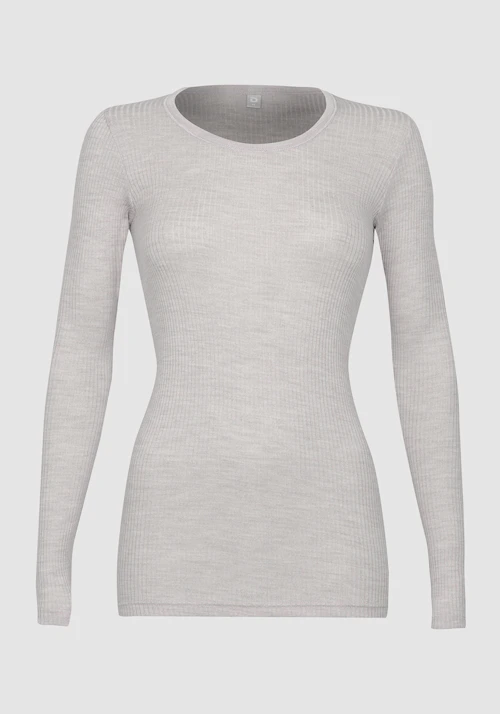 Long sleeve top with high O-neck