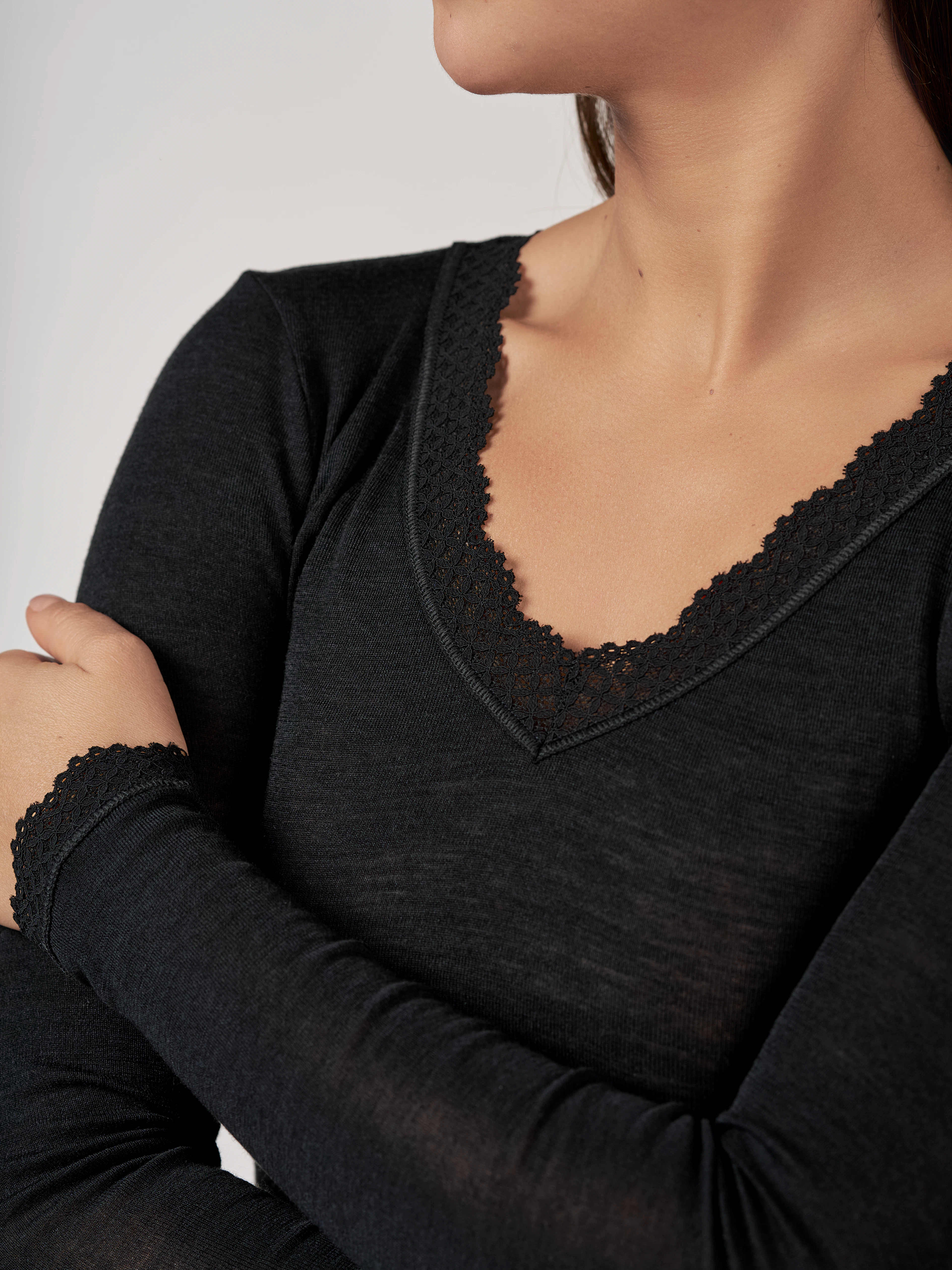 Women's merino wool/silk lace trim long sleeve top - Dilling