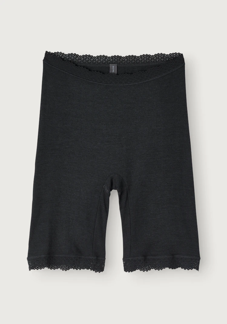Shorts med blonder