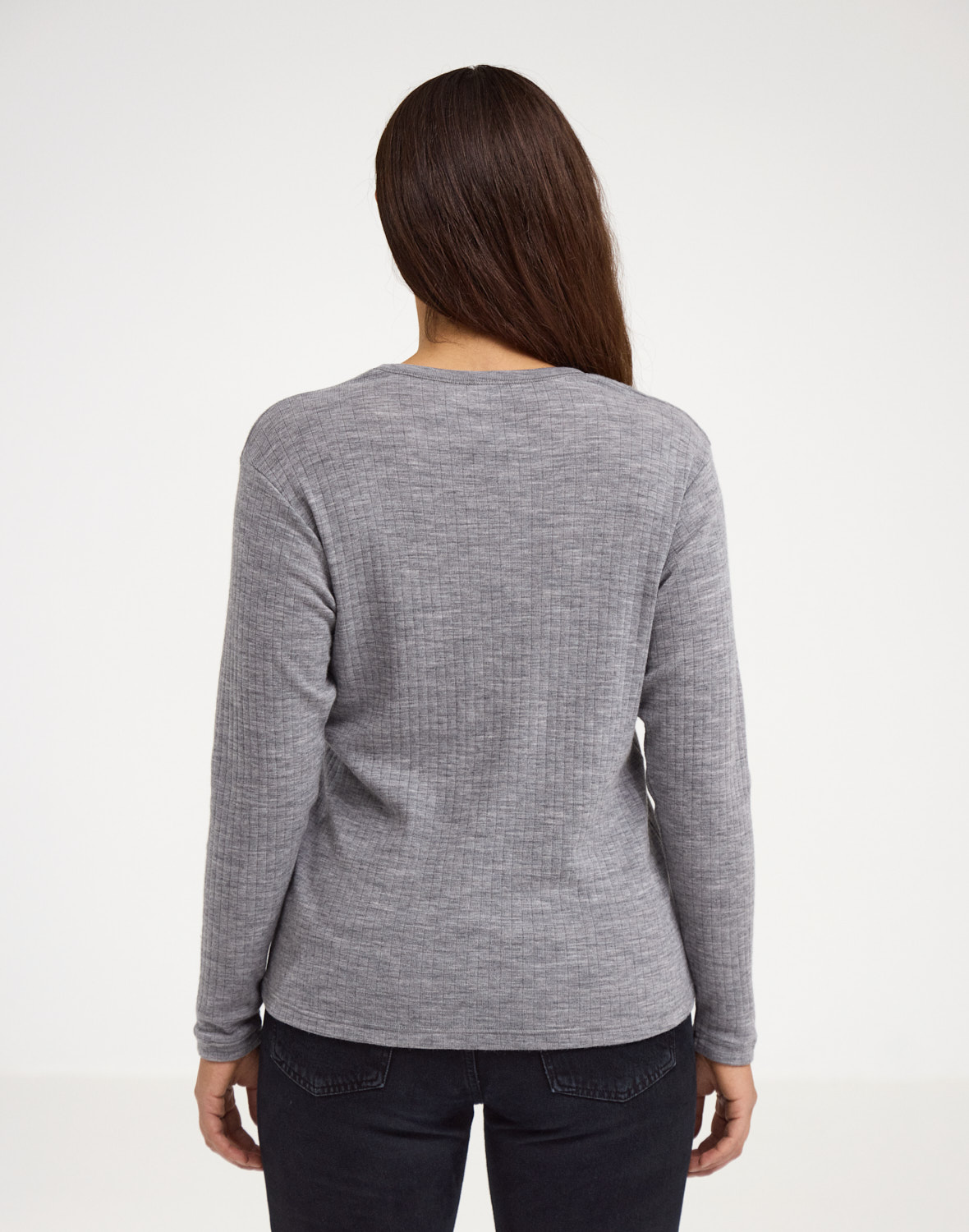 Long sleeve top with V-neck 3