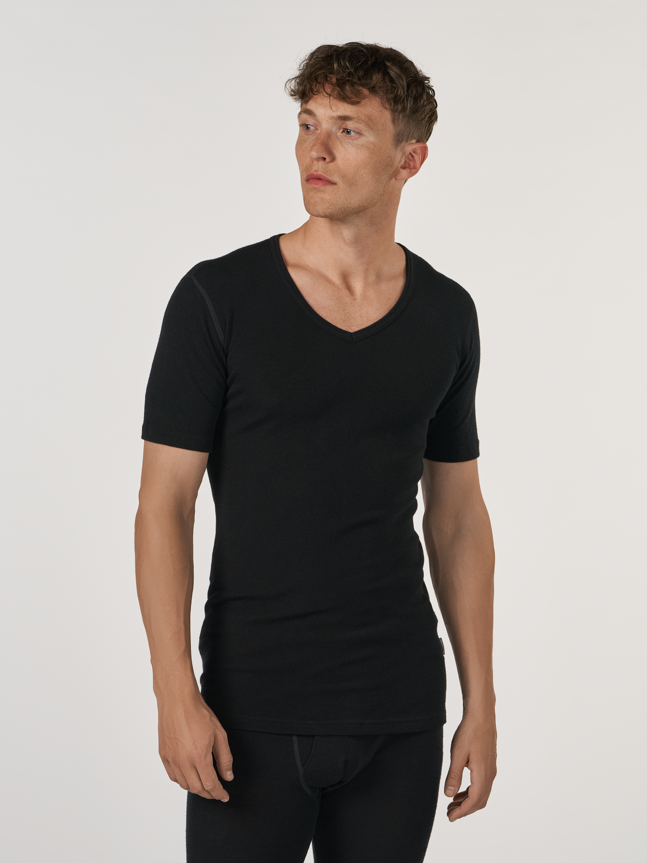 T-shirt with V-neck 4