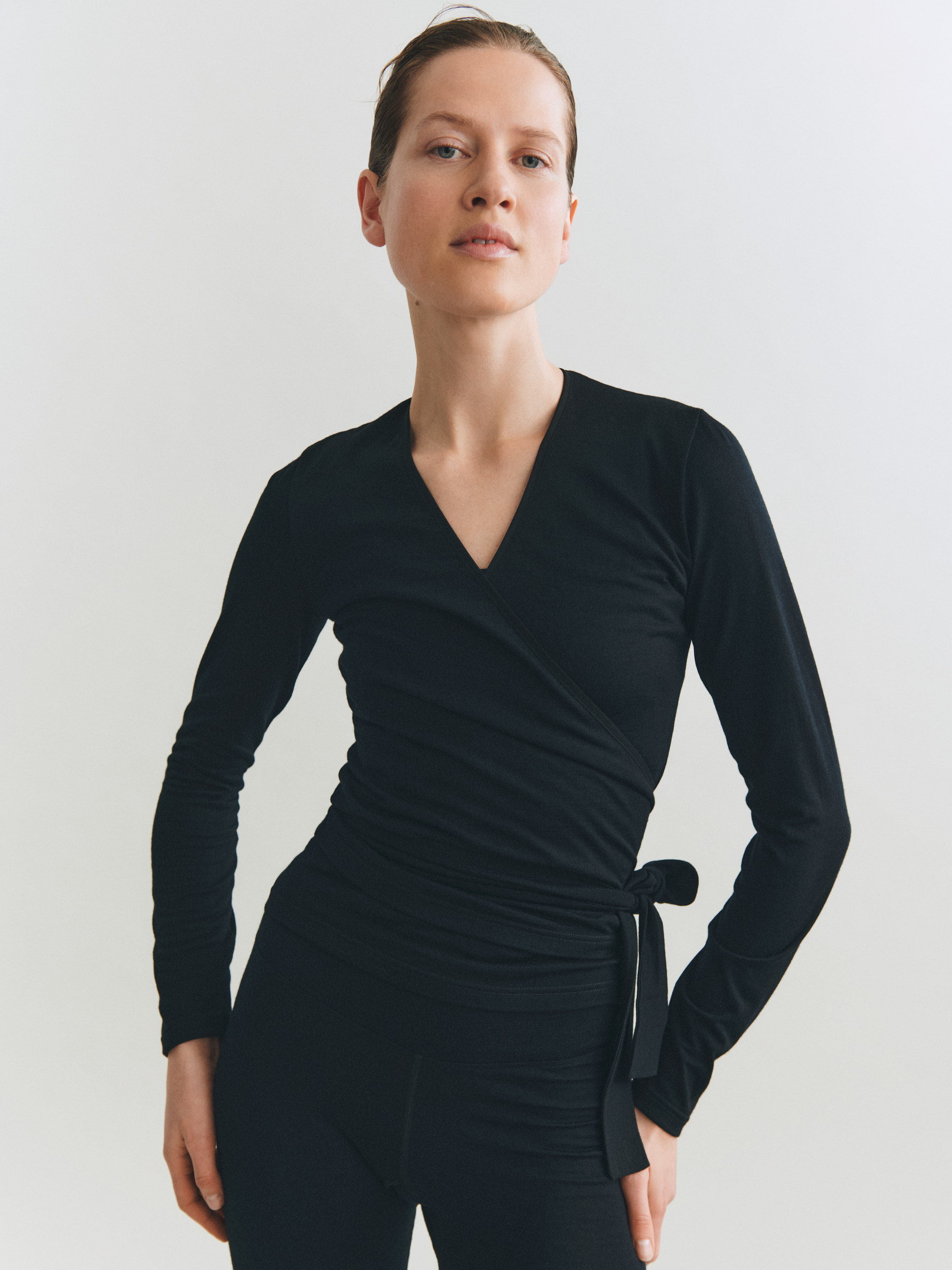 Women's merino wool wrap top in Black - Free shipping - Dilling
