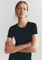 T-shirt with O-neck