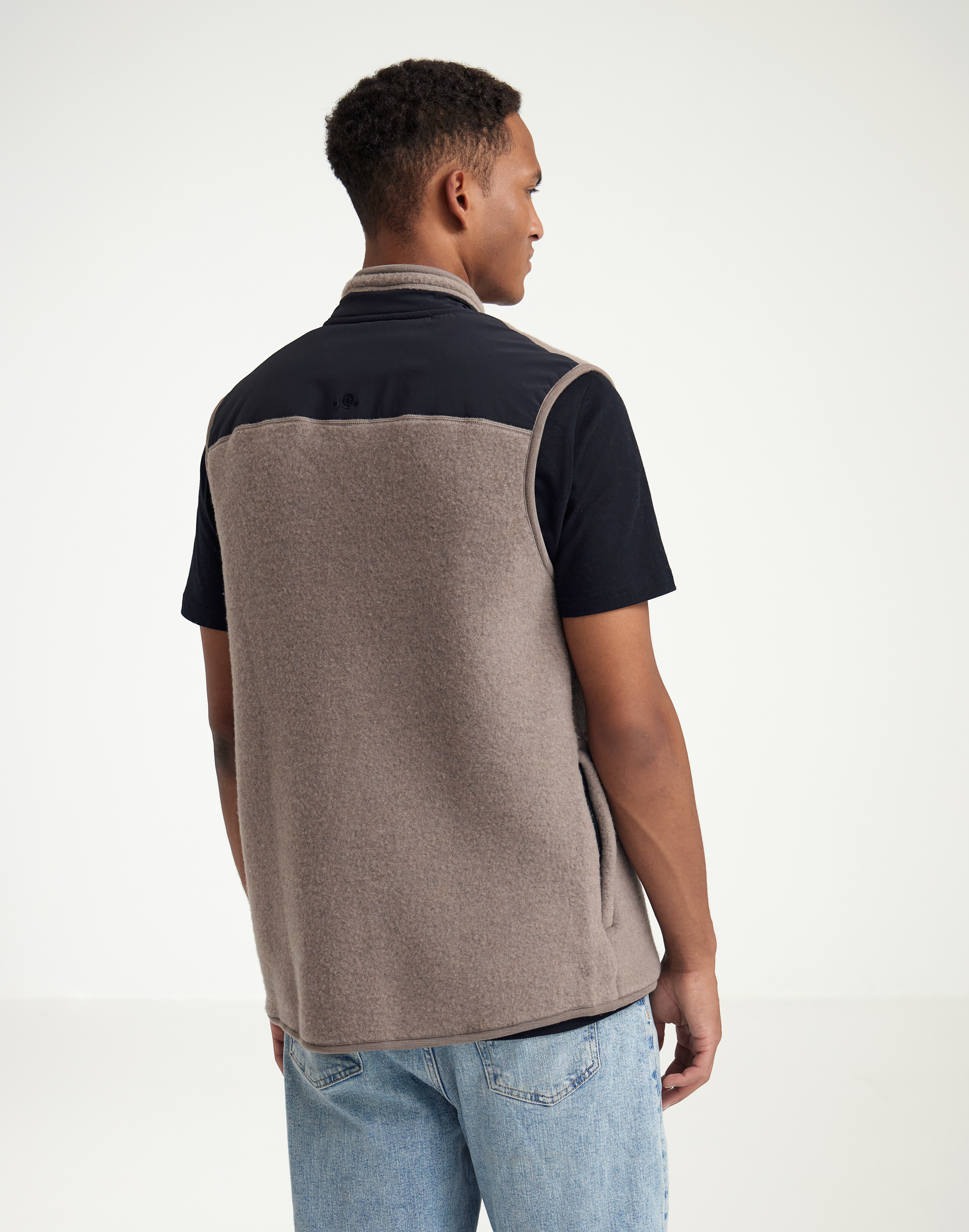Vest 8