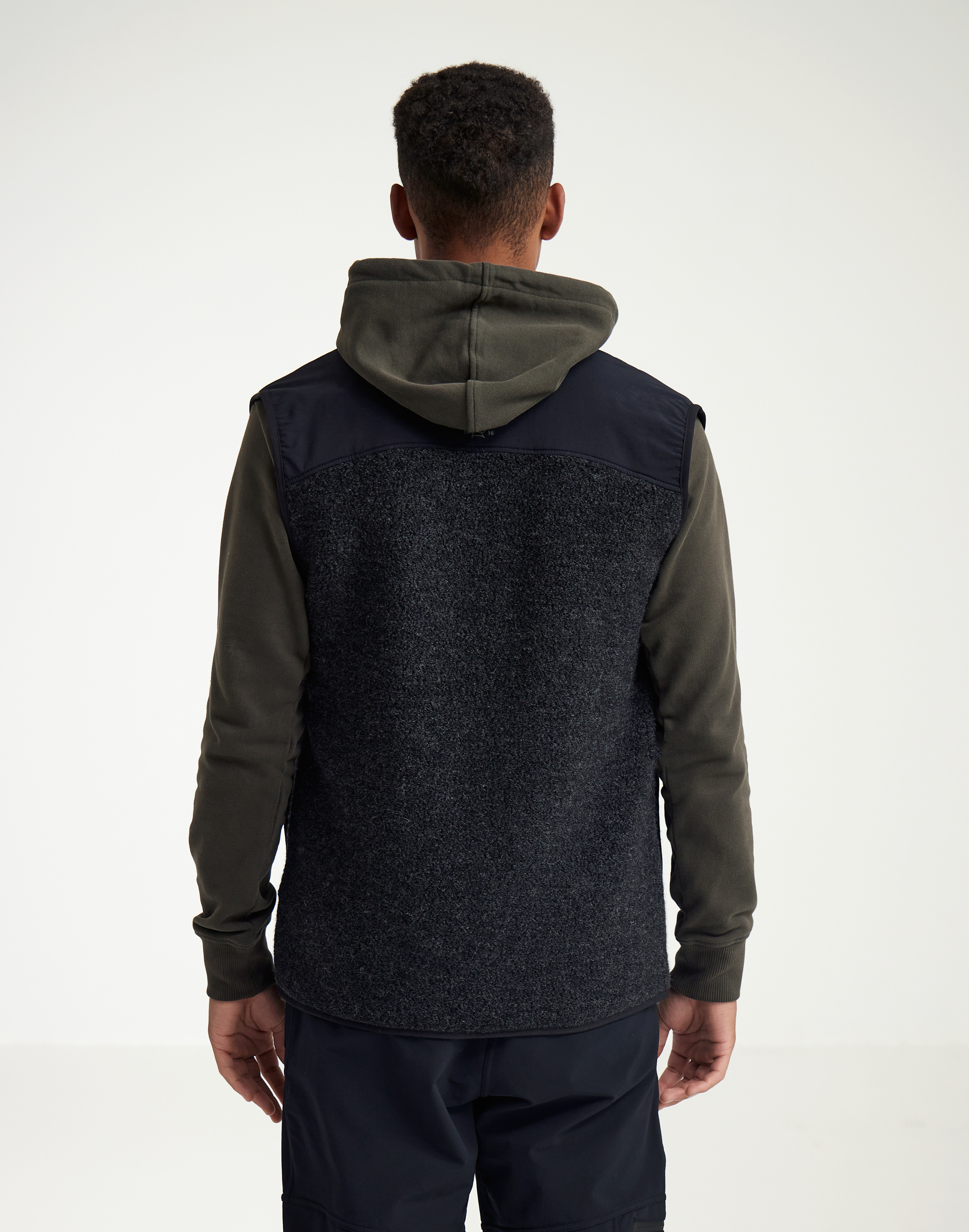Vest 3
