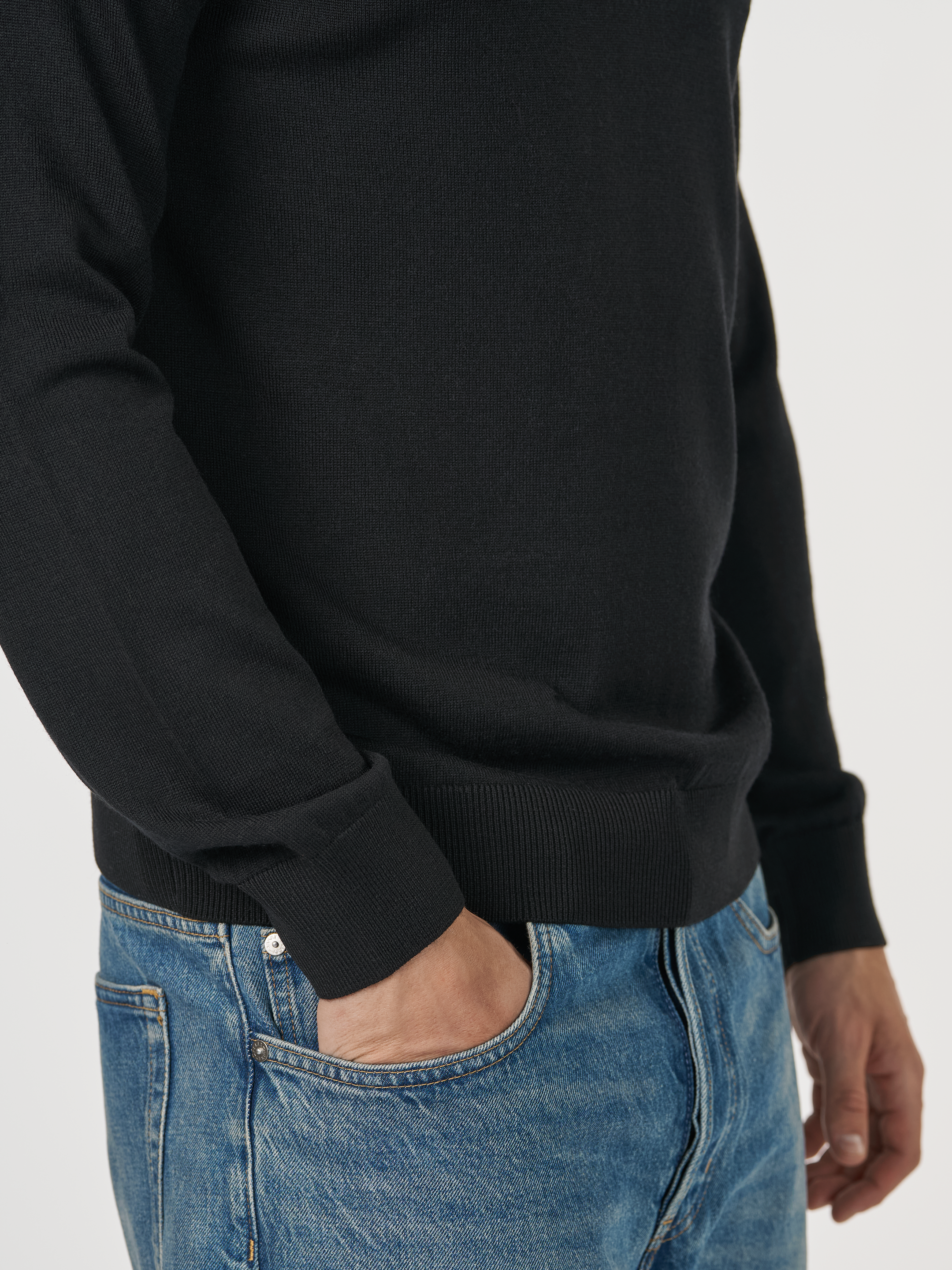 Sweater 4