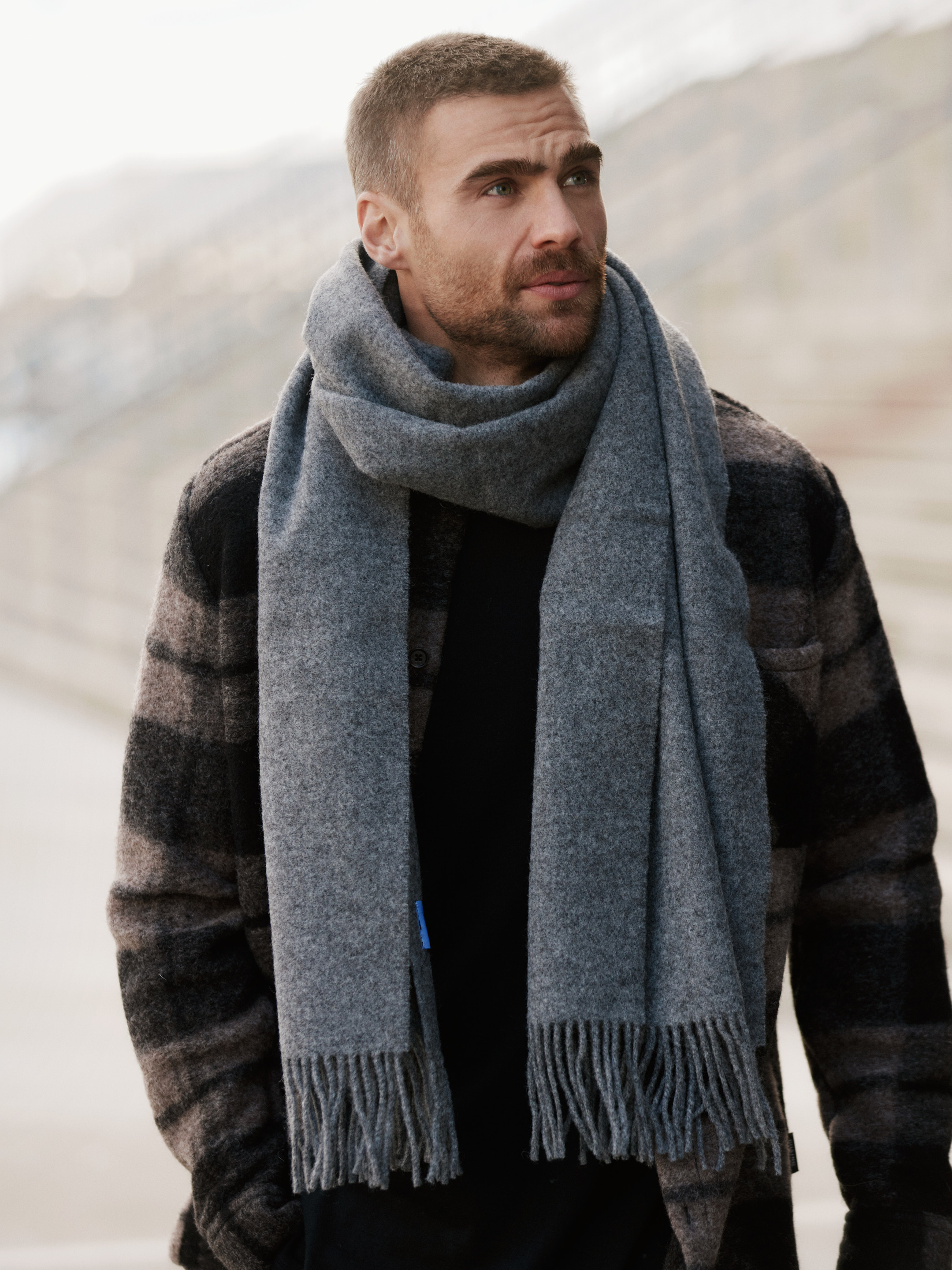 Scarf in lambswool in Dark grey melange - €59.99 - Dilling